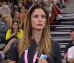 Cantiknya Claudia Mancinelli, Pelatih Cabor Senam Ritmik Italia