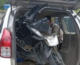 Ditabrak Kereta Api,  Pengendara Beat Tewas Mengenaskan