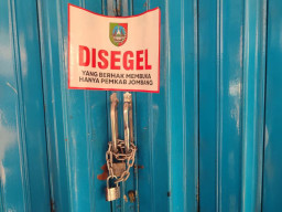 Polemik Ruko Simpang Tiga Jombang, Akhirnya Disegel Pemkab