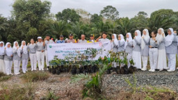 PT. Sinar Kencana Inti Perkasa Lakukan Bakti Sosial Penanaman Pohon Buah-Buahan