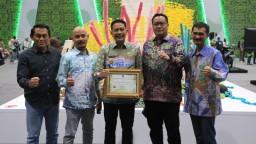 Pj Wali Kota Malang Raih Penghargaan Pembinaan Proklim 2024 dari KLHK RI