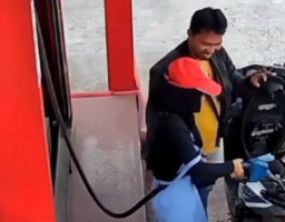 Pelecehan terhadap Pegawai Pertashop, Terekam CCTV