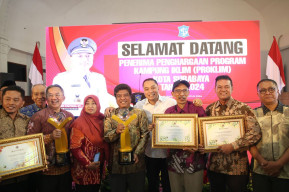 Surabaya Raih 23 Penghargaan Kampung Iklim, Wali Kota Eri: Jadi Kado Terindah HUT ke-79 RI