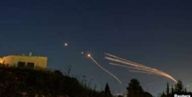 Israel Utara Diberondong Puluhan Roket dari Lebanon