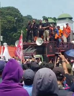 DPR Milik Rakyat, Bukan Milik Jokowi