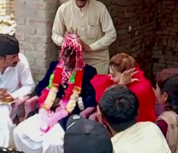 Melihat Wajah Mempelai Pria, Pengantin Wanita Syok lalu Pingsan