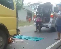 Motor Tabrak Truk, Pengendara Tewas
