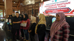 Naik 12 Persen, 5.549 Buruh Pabrik Rokok Dan Petani Tembakau di Ponorogo Terima BLT DBHCHT