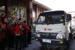 Bencana Kekeringan Meluas, Pemkab-PMI Ponorogo Kirim 4 Truk Tangki