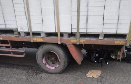 Dua Emak-Emak Pengendara Motor Alami Luka Serius usai Tertabrak Truk Gagal Nanjak