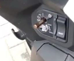 Pergoki Motornya Akan Dicuri, Pemuda Ini Ditembak Kena Kepalanya