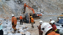 Pria Ini Tewas Tertimpa Mesin ke Ekskavator yang Ia Kendarai Sendiri