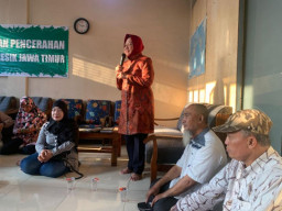 Di Lamongan, Risma Bercerita Tentang Penutupan Dolly dan Program Sosial