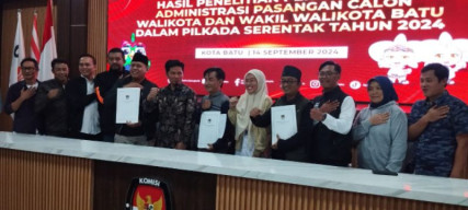 Hanya Pasangan Nurochman dan Heli Suyanto yang Cantumkan Gelar