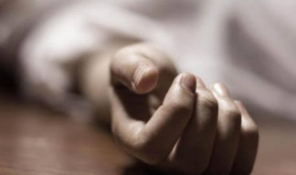  Mayat Pria tanpa Busana Mengambang di Sungai, Tersangkut Tumpukan Sampah