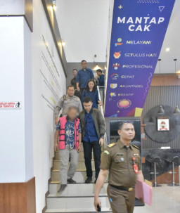 Jadi Tersangka Dugaan Korupsi Kredit Macet, Direktur PT Wahyu Tirta Manik Dijebloskan ke Penjara