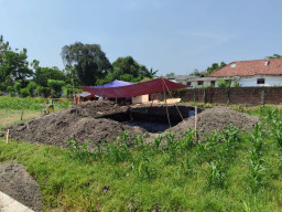 Pembangunan Tower Telkomsel di Jombang Disinyalir Belum Kantongi Izin