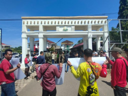 LSM Nusantara Ekspress Minta Kejari Usut  Korupsi Pengadaan Alat Olahraga SDN se-Kecamatan Betung