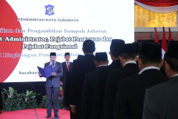 63 Pejabat Pemkot Surabaya Dilantik, Wali Kota Eri: Isi Kekosongan agar Layanan Bisa Berjalan