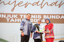 Pemkot Surabaya Apresiasi Bunda PAUD dengan Dedikasi Lebih dari 10 Tahun