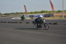 Sirkuit GBT jadi Wadah Balapan Anak Muda, Wali Kota Eri Cahyadi: Isok Koyok Valentino Rossi