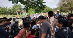 Siswi SMP yang Ditemukan Tewas di Kuburan Cina, Diduga Dicekik hingga Kehabisan Nafas