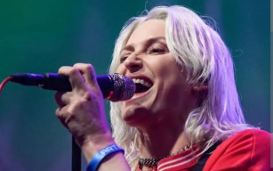 Putra Chester Bennington  Kecam Vokalis Baru Linkin Park