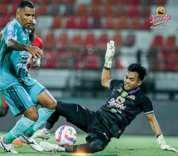 Kalahkan PSBS Biak, Persebaya Surabaya di Puncak Klasemen Liga 1