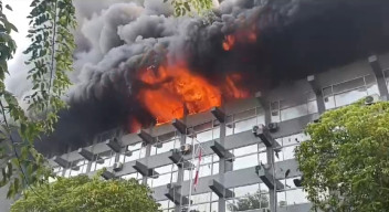 Gedung Bakamla RI Dilalap Api