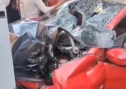 Mobil Tabrak Dinding Beton, Dua Orang Tewas