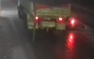 Niat Salip Truk, Motor malah Terlindas