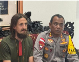 Disandera sejak 7 Februari 2023, KKB Akhirnya Bebaskan Pilot Susi Air Philip Mark Merthens