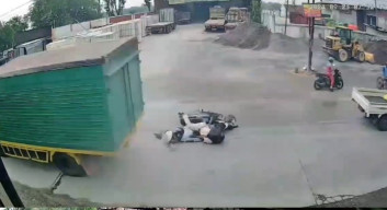 Motor Tergelincir, Pengendara  Tewas Dilindas Truk Boks di Temon Grobogan