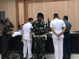 Jadi Korban KDRT, Anak Mantan Danlantamal 3 Mencari Keadilan