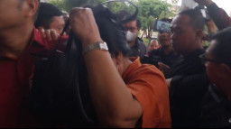 Selain Tangkap 3 Hakim, Kejagung juga Amankan Wanita Bernama Lisa Rachmat