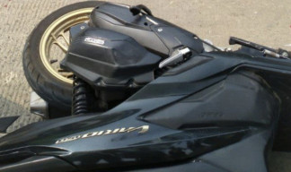 Tabrak Truk Berhenti, Pengemudi Motor Matic Kritis