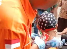 Seorang Ibu dan Anak  Tewas Bunuh Diri di Karawang, 1 Anak Lainnya Lolos
