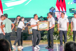 Haornas 2024, Bank Jatim Raih Gelar Orangtua Asuh Bola Voli