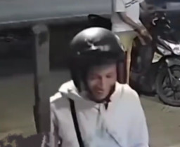  Tak Dilayani Beli Pulsa, Pria ini Rusak Etalase Konter HP