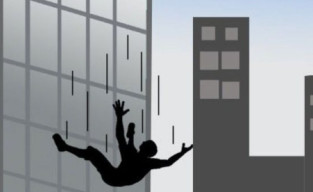 Seorang Pria Nekat Loncat dari Lantai 21 Hotel di Kayoon, Surabaya