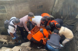 Pria 81 Tahun Ditemukan Tewas dengan Tubuh Gosong setelah Bakar Sampah di Pekarangan