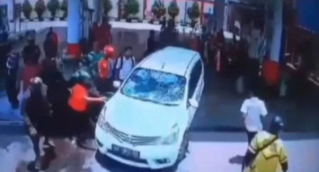 Panik usai Menabrak, Livina yang Dikendarai Mahasiswa malah Lari dan Menabrak 9 Orang lagi