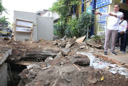 Wali Kota Eri Cahyadi Sebut Masih Ada 200 Titik Banjir di Surabaya jadi Prioritas Penanganan