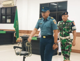 Hakim Minta Oditur Cantumkan ⁠Restitusi Korban Dr. Maedy Dalam Tuntutan Dokter Raditya Bagus