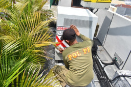 Pemkot Surabaya Segel Tower Telekomunikasi Tak Kantongi Izin