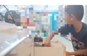 Viral, Bocah Kecil Curi Segepok Uang dari Laci Kasir Minimarket