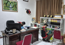 Diduga Korupsi Dana BOS, SMK PGRI 2 Ponorogo Digeledah Kejaksaan