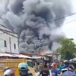 PT Apic Devanio di Gunung Sindur Dilalap Api, Satu Karyawan Tewas