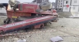 Eskavator Terguling, Dua Remaja Tewas Tertindih