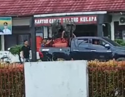 Diduga Fasilitas Kecamatan Talang Kelapa Digunakan untuk Kampanye Paslon Bupati Banyuasin